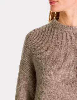 Gebreide trui met ronde hals - taupe
