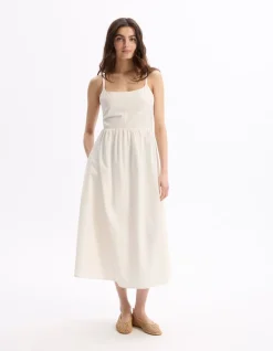 Lange, vloeiende jurk met bandjes - beige