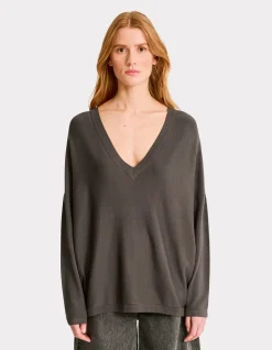 Losse V-hals trui van Ecovero viscose - grijs