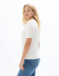 Soepele trui met ronde hals in ECOVERO™ viscose - ecru